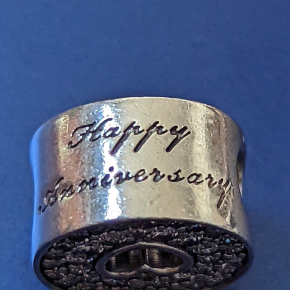 Pandora Pavé and Heart Anniversary Charm - Picture 10 of 10